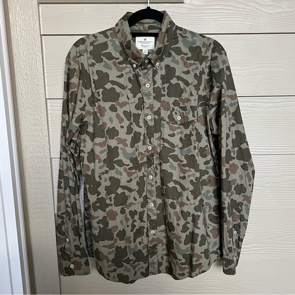 American Eagle Outfitters Shirts American Eagle Mens Camo Button